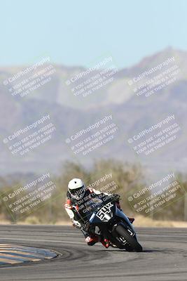 media/Dec-04-2025-Racers Edge (Thu) [[5ebc9f124d]]/3-B Group/1-Session 1 (Turn 7)/